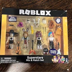 ROBLOX Superstars Mix & Match Set 18pc 4 Figures Checklist Virtual Item Code